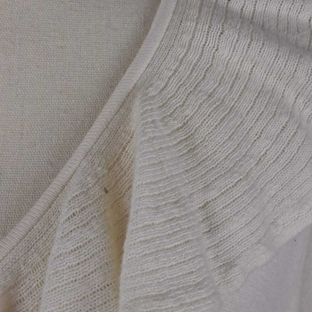Lauren Ralph Lauren Size XL Cream Colored V-Neck Sweater Ruffle Detail Long Slve - Picture 3 of 9